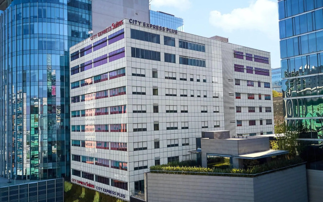 City Express Plus by Marriott Ciudad de México Santa Fe