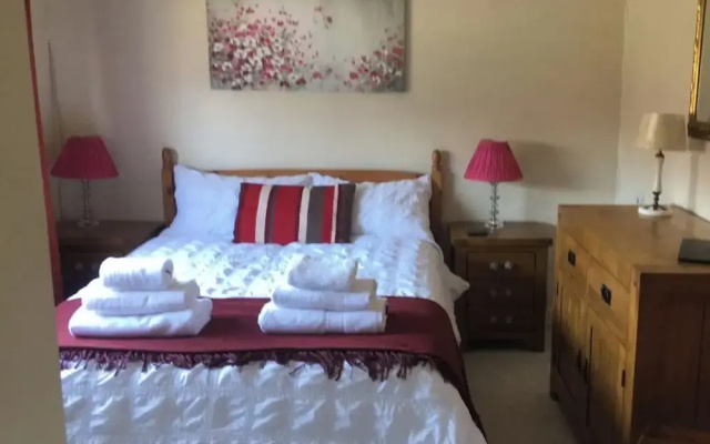 2-bed House Sleeps 4 - Enclosed Garden - Tv & Wifi