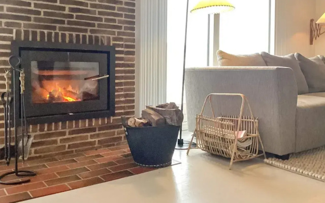 6 Person Holiday Home in Blokhus