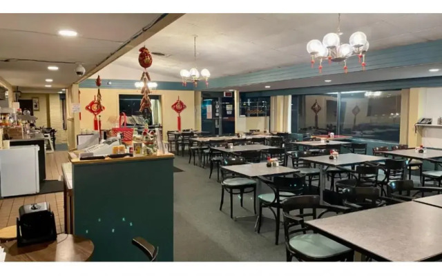 Lively Inn & Suites