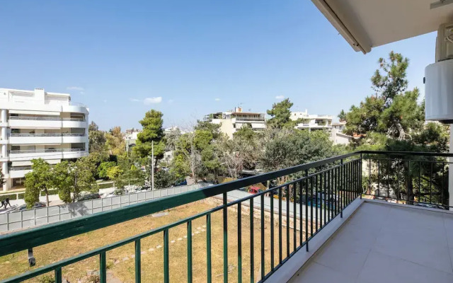 Bloom 2-Bedroom Apartment in Athens