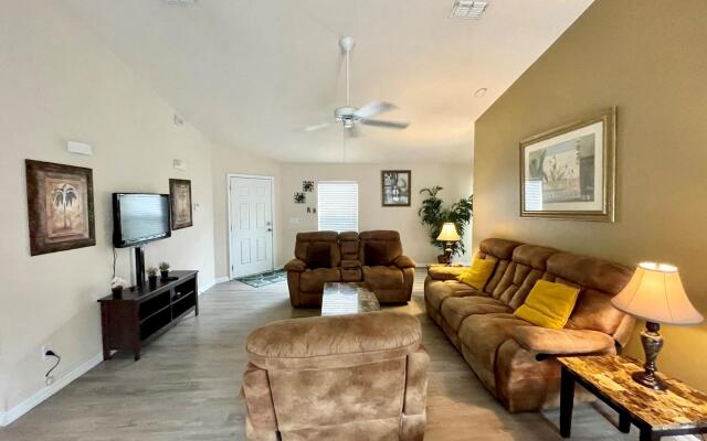 Grand Family House With Private Pool Near Disney Parks