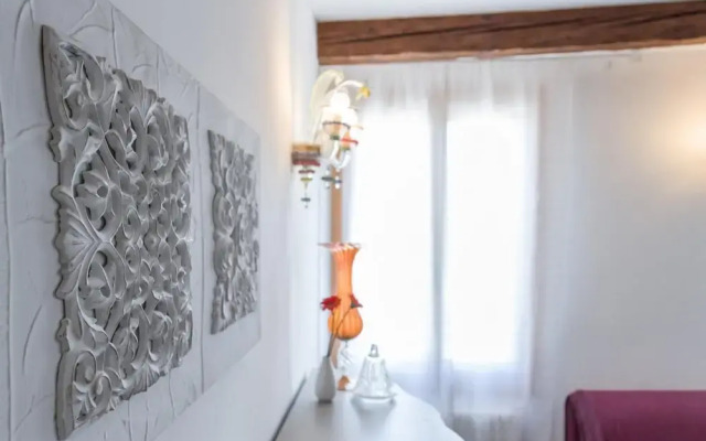 Accademia Charm 5 by Wonderful Italy