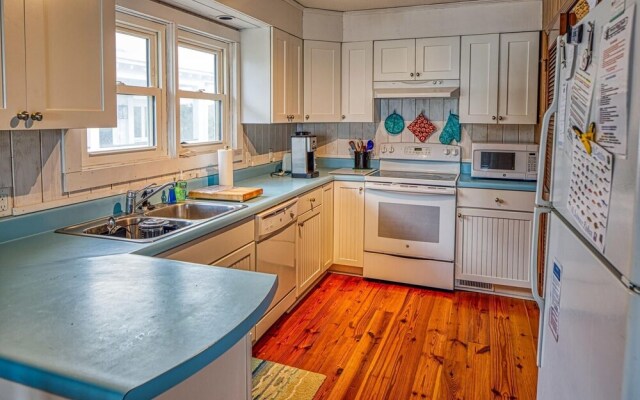Oceanside - 4 Br Home