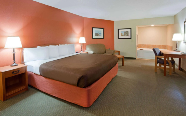 AmericInn by Wyndham Wetmore Munising
