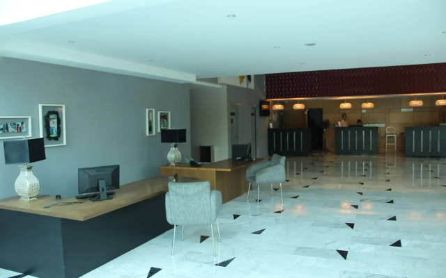 Dua Sentral Suites