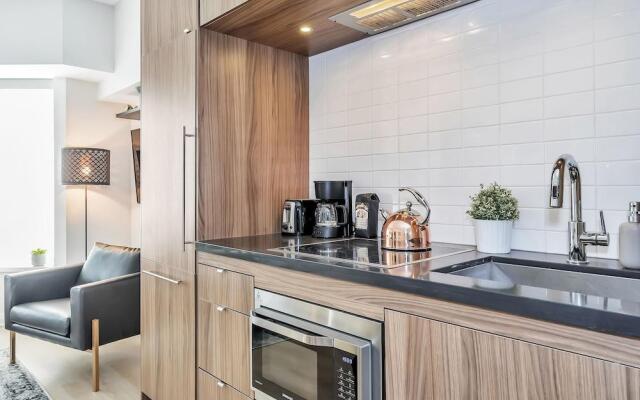 QuickStay Yorkville Condo - Yonge & Bloor