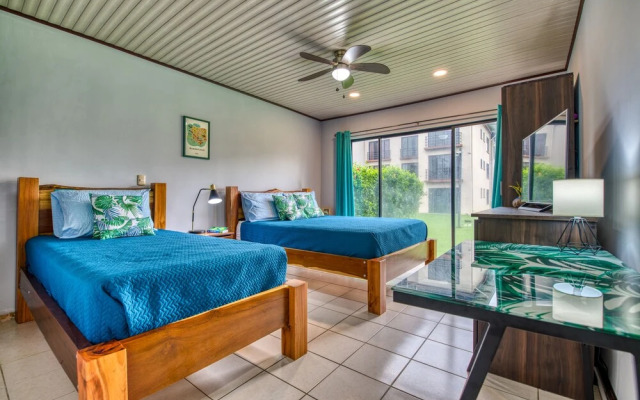 Golden Getaway Apartments