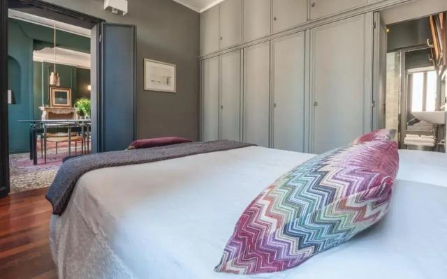 Stylish Renovated Apartment In The Heart Of The City