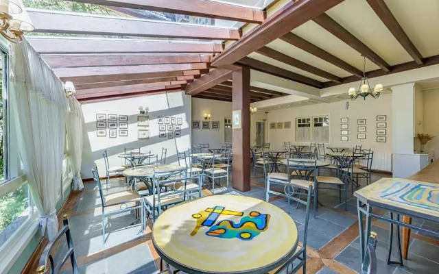 Hotel Lê Chateau