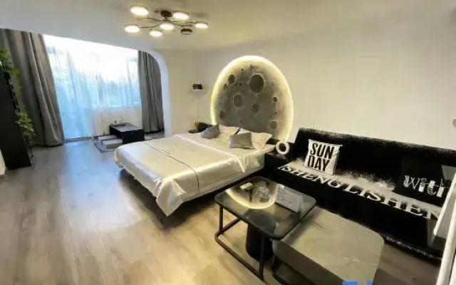 Shenyang Yishi World Qingchao Boutique Apartment