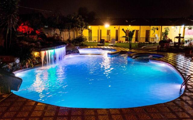 Tuzco Lodge
