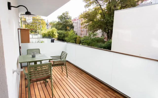 Stilvolle Wohnung mit ruhig gelegenem Balkon
