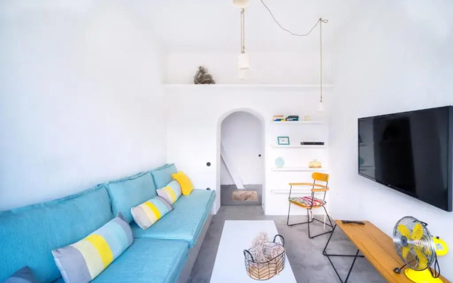 Serifos 1890 cliff house