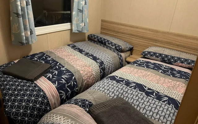 pet Free 2 Bedroom Caravan With Decking at Heacham