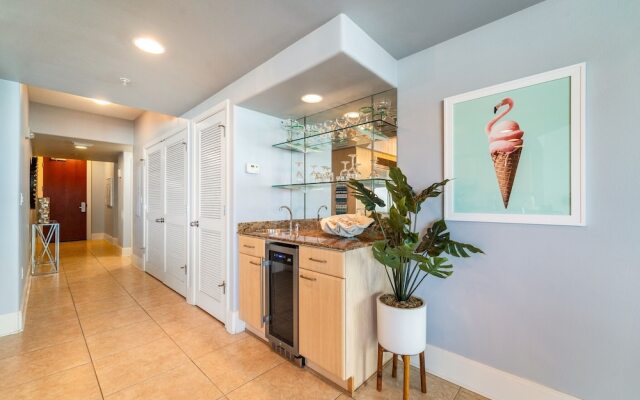 Crb0909 2 Bedroom Condo