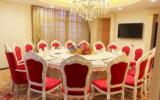 Big Port Holiday Inn