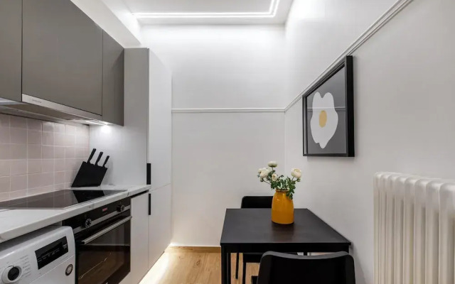 Viora Stunning Deluxe Studio in Athens