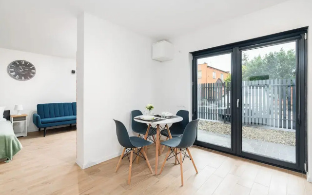 Studios Krośnieńska by Renters