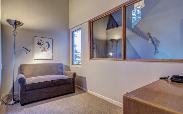 1117 Lowell Avenue 4 Bedroom Condo