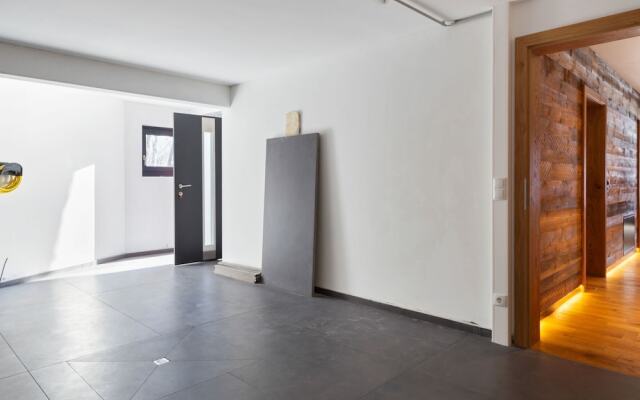 Superb Chalet in Niedernsill with Garden