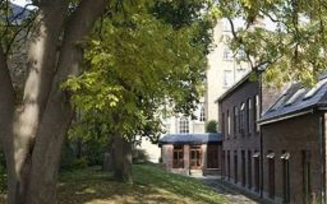 Stauntons on the Green