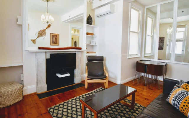Seawall Apartments