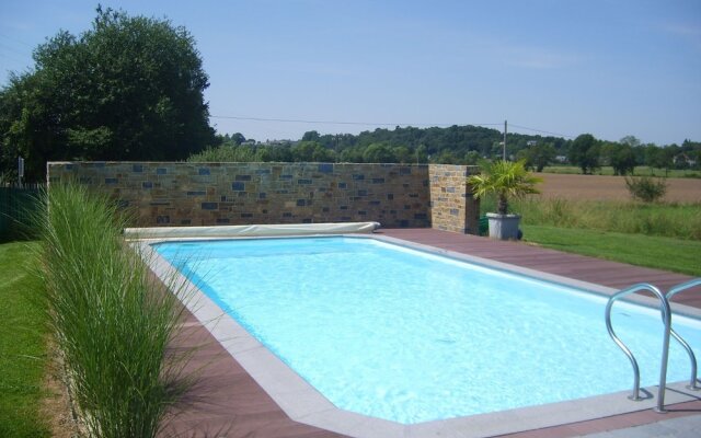 Beautiful Holiday Home with shared Pool in Eprave