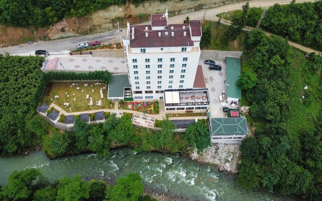 Jolnar Garden Hotel