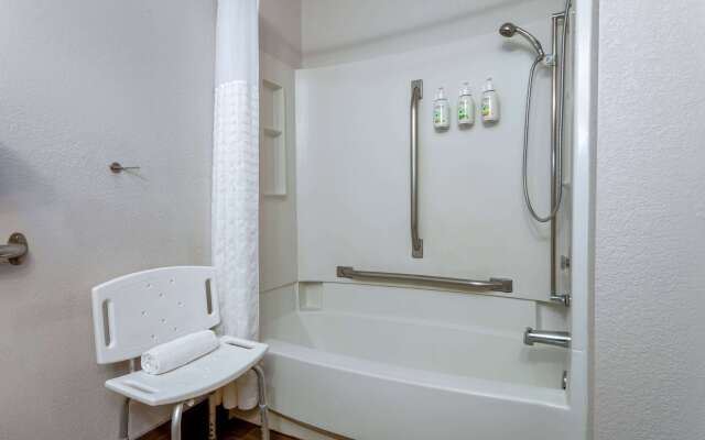 Super 8 by Wyndham Wausau