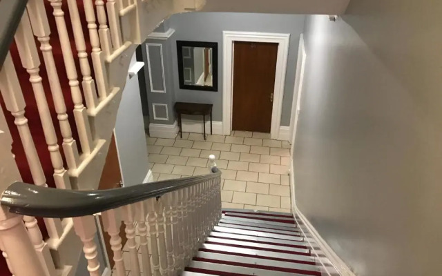 Clifton House Hotel - B  B