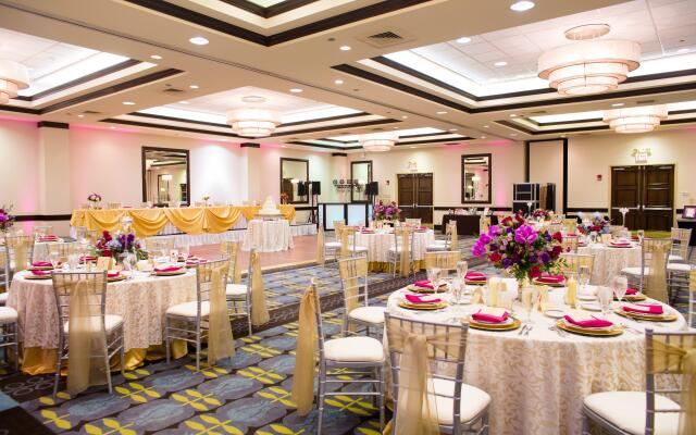 Crowne Plaza St. Louis Airport by IHG