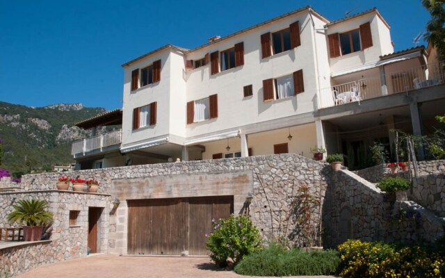 Villa With 6 Bedrooms in Estellencs, With Wonderful sea View, Private