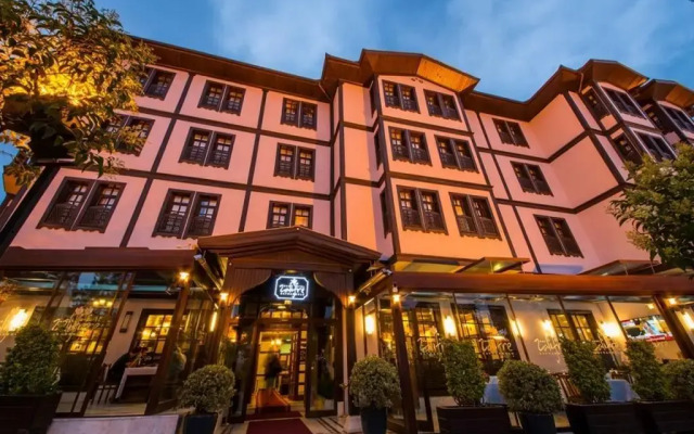 Zalifre Hotel