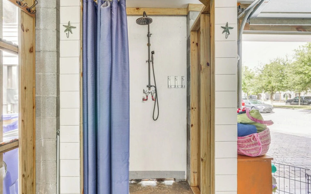 Mount Pleasant Vacation Rental ~ 2 Mi To The Beach