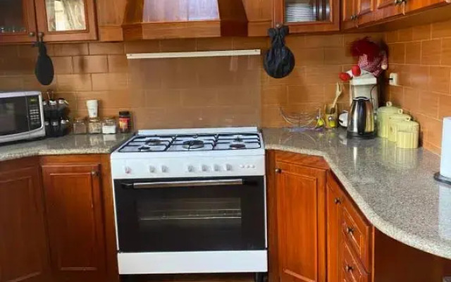 Ghishan’s apartment