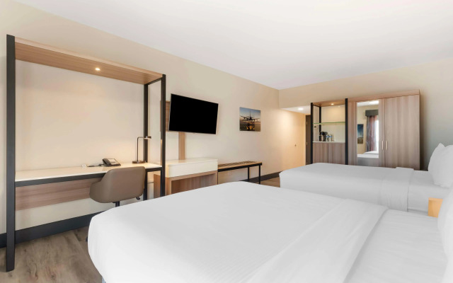 Best Western Plus Atlanta Airport-East