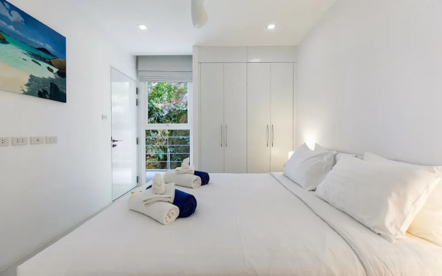 Luxury Apartment Unique Residences