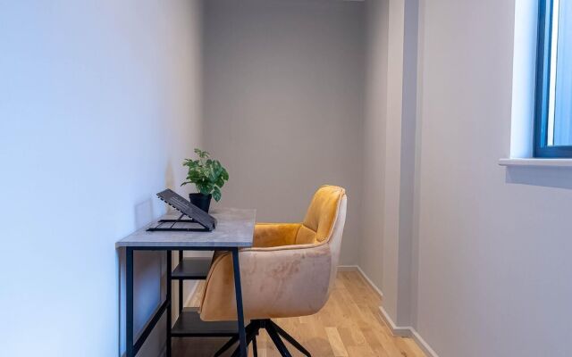 Victoria Park Vista One-bedroom by Sojo Stay