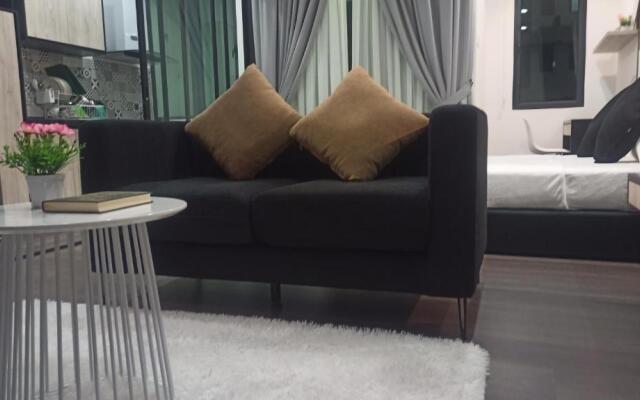 Homestay Studio Bangi Pool View D-Paradise