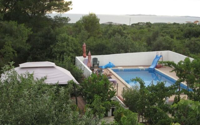 Villa Velin Apartments