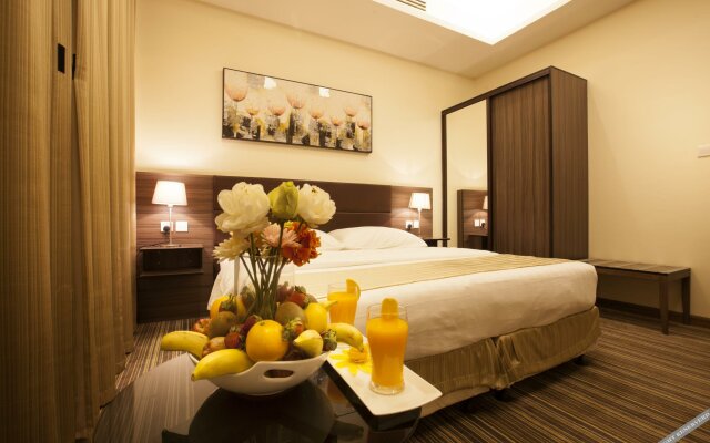 Grand Lily Hotel Suites