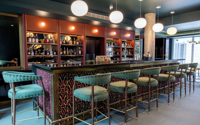 Cenica Porto Hotel, Curio Collection by Hilton