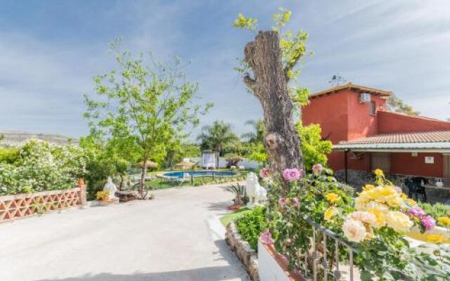 Cubo's Villa Sonia