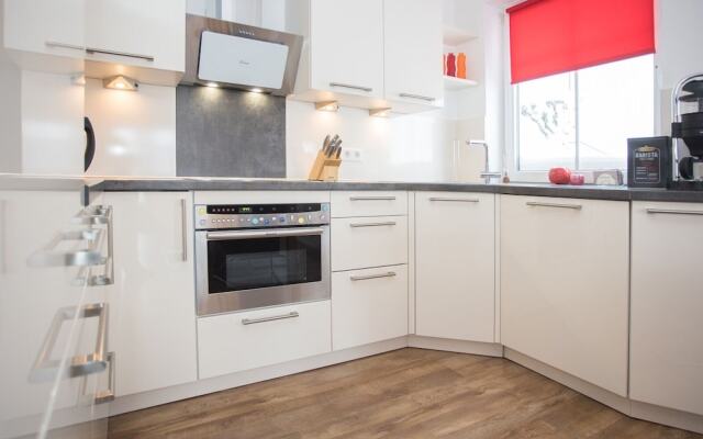 Bright Flat in Neuastenberg With Terrace