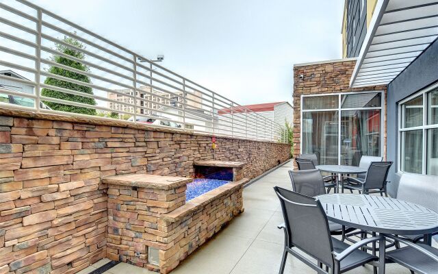 Fairfield Inn & Suites by Marriott Nashville Downtown MetroCenter