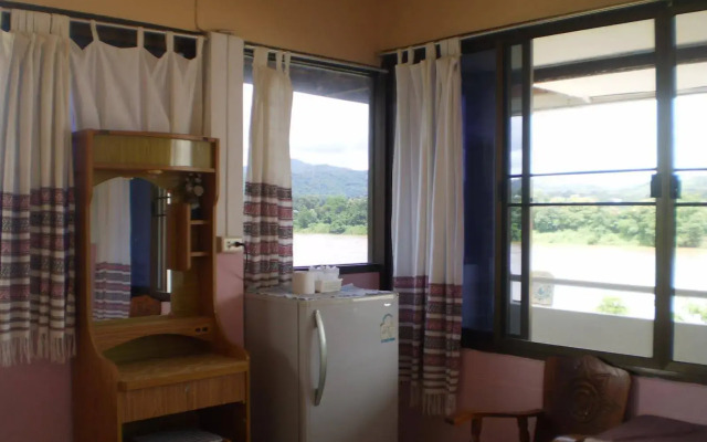 Chiangkhong River View Hotel