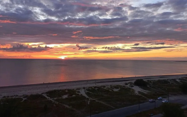 Апартаменты Лайк Хоум на Приморском бульваре,  д. 32