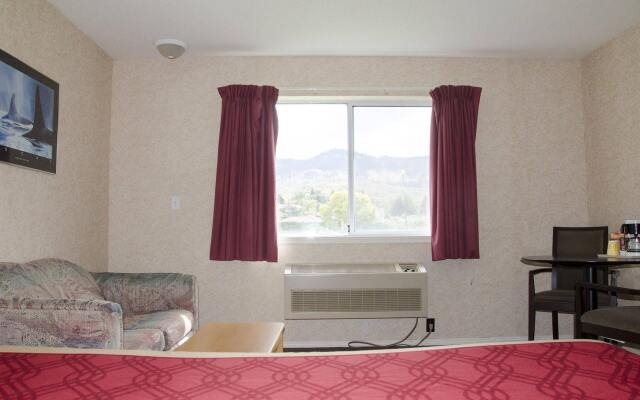 Econo Lodge Inn & Suites Kamloops
