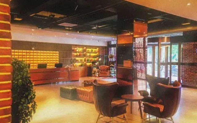James Joyce Coffetel (Hohhot Jinqiao Daily)